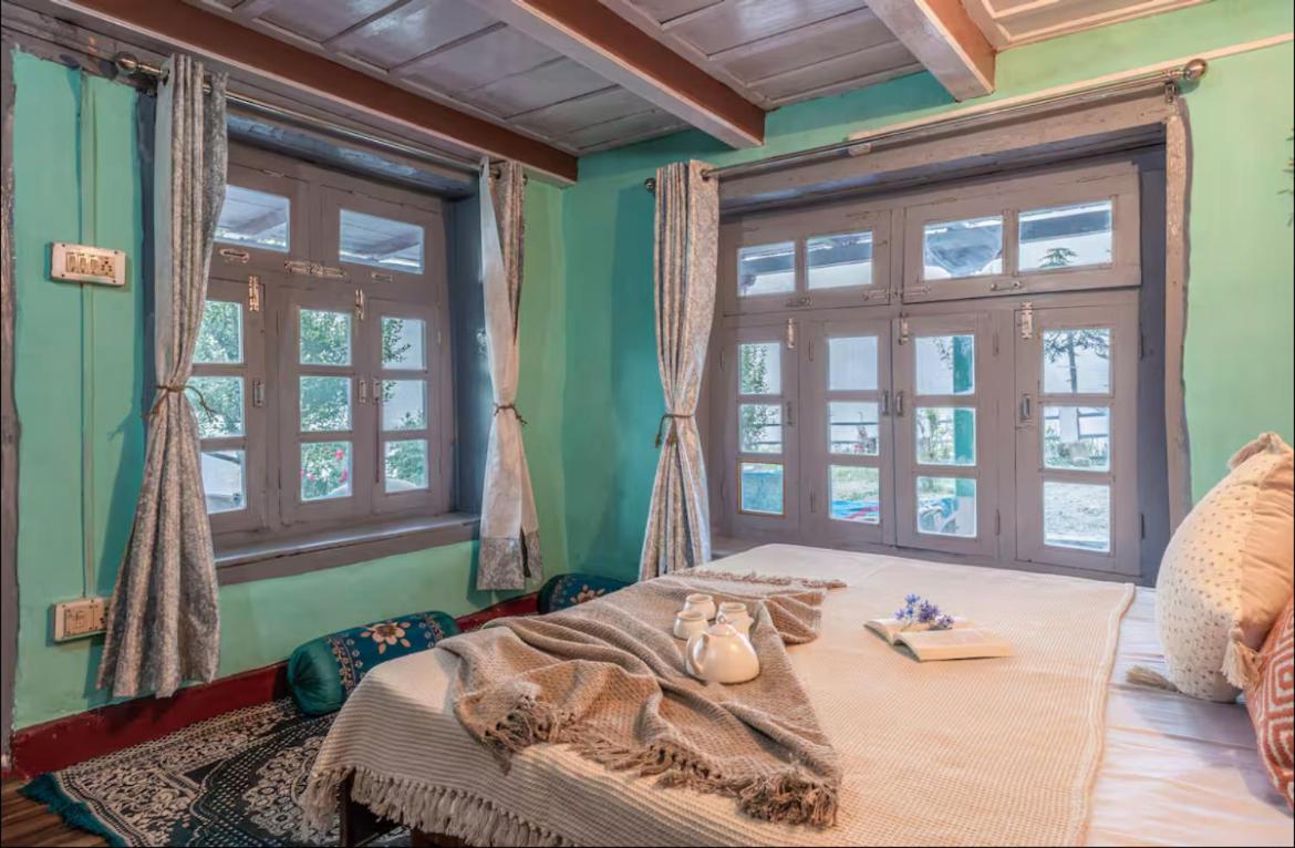 Mountain Eyrie Hotel Banjar Exterior photo
